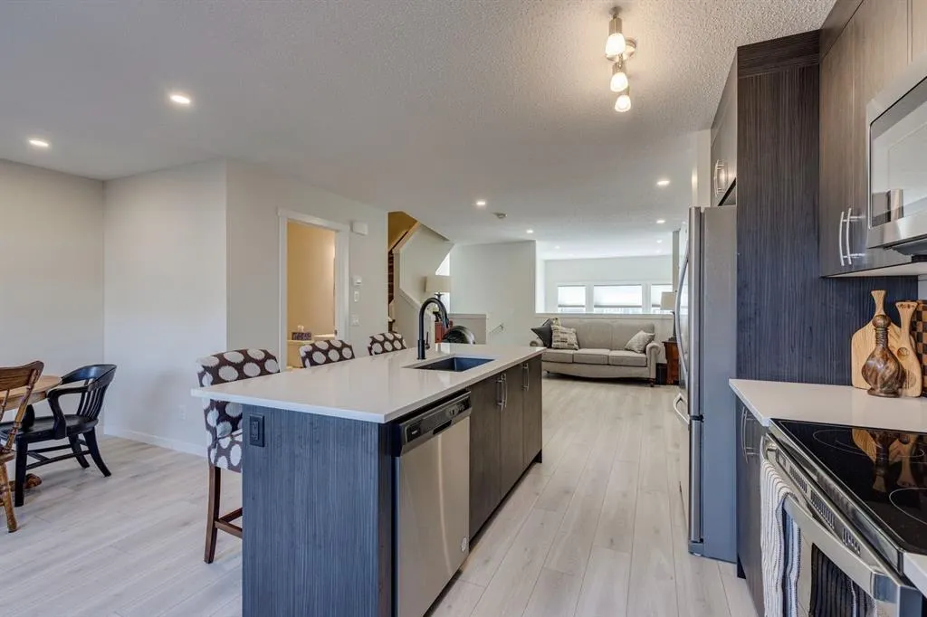 174 Chinook Gate Boulevard SW