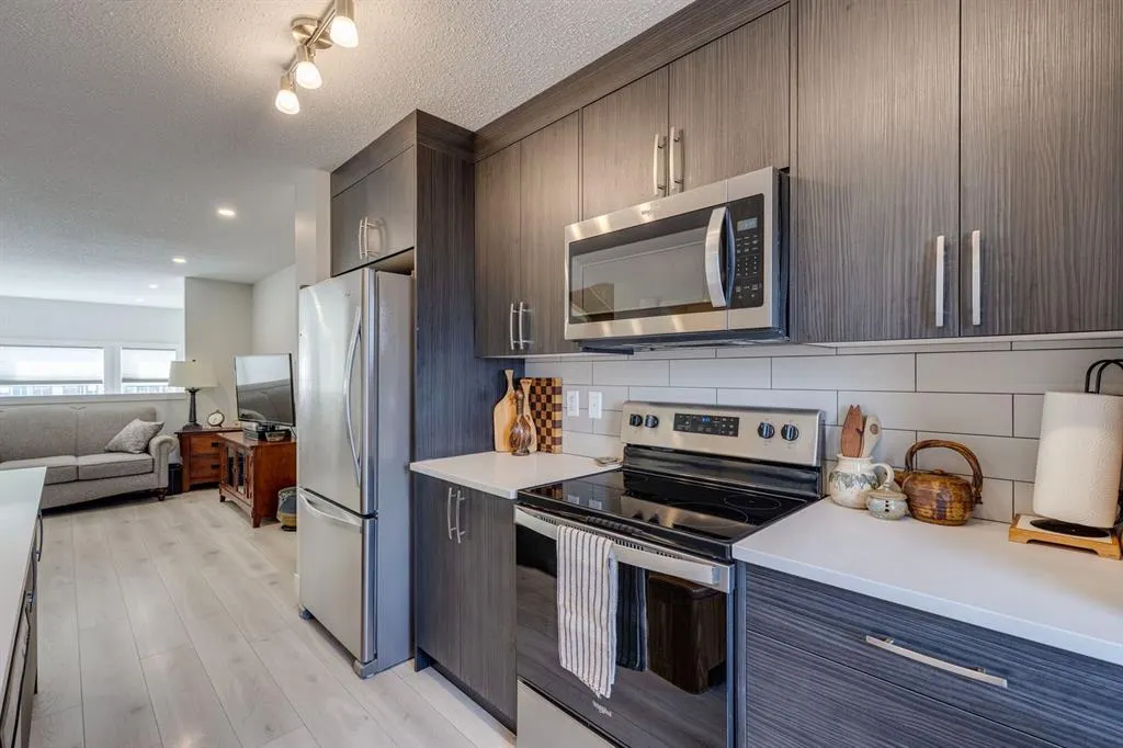 174 Chinook Gate Boulevard SW