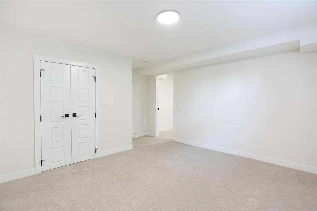 24 Hawkwood Crescent NW