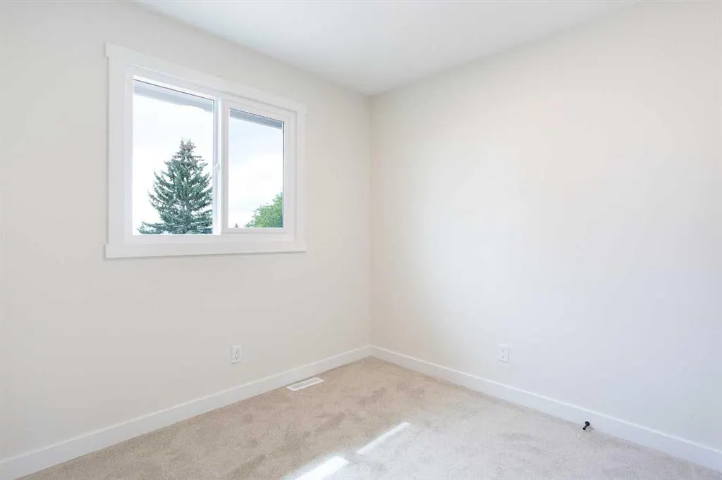 24 Hawkwood Crescent NW