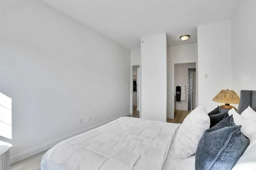 11811 Lake Fraser Drive SE, #3305
