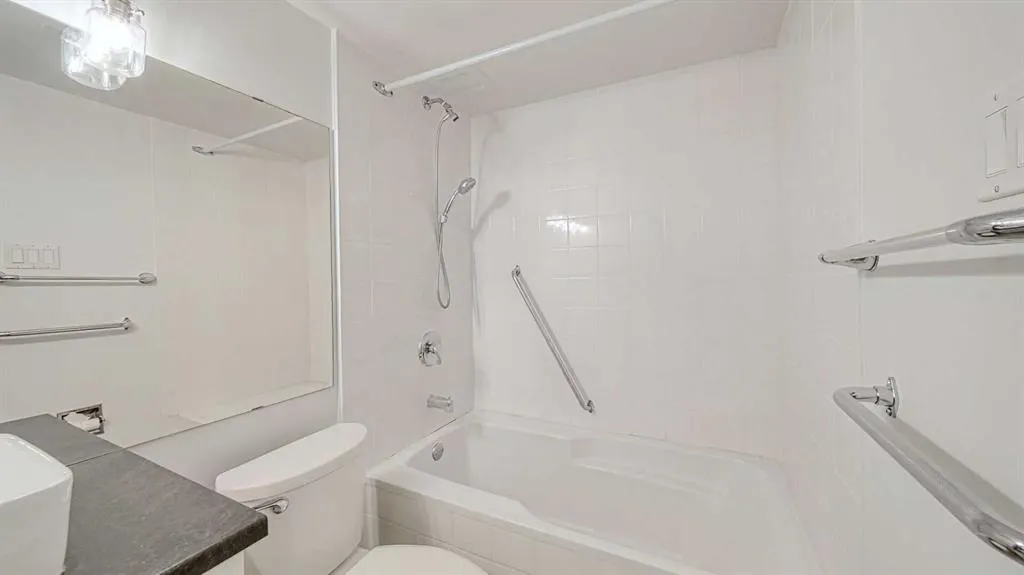 1616 8 Avenue NW, #117