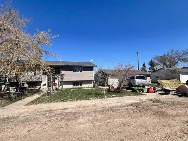 6 1 Avenue