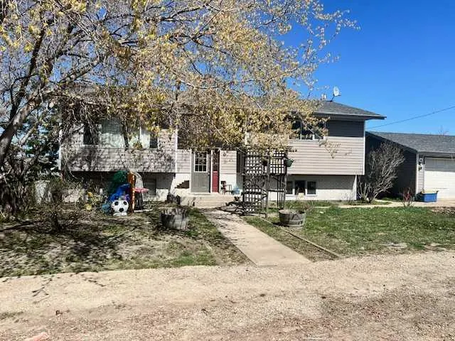 6 1 Avenue
