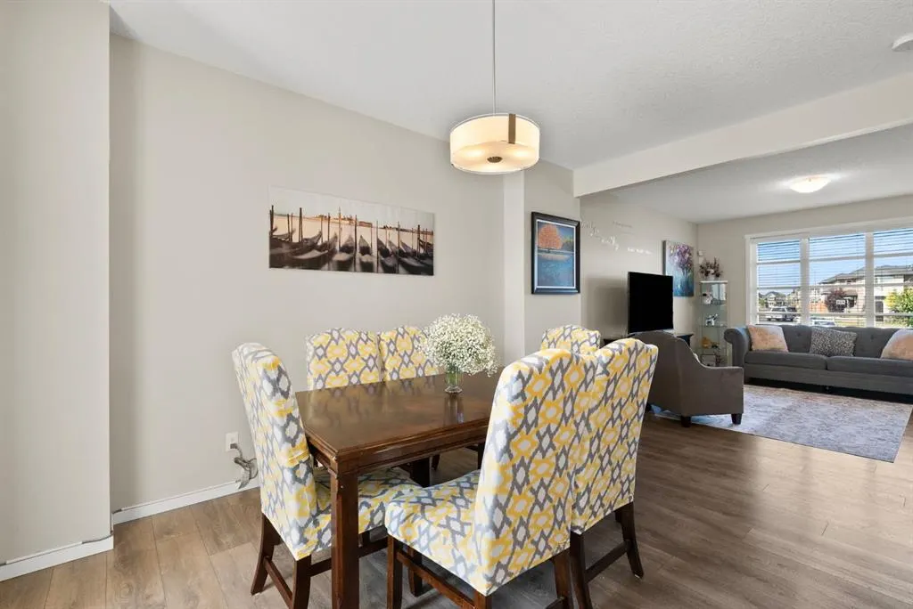 187 Savanna Parade NE