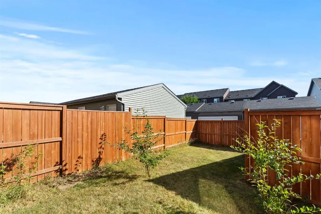 187 Savanna Parade NE