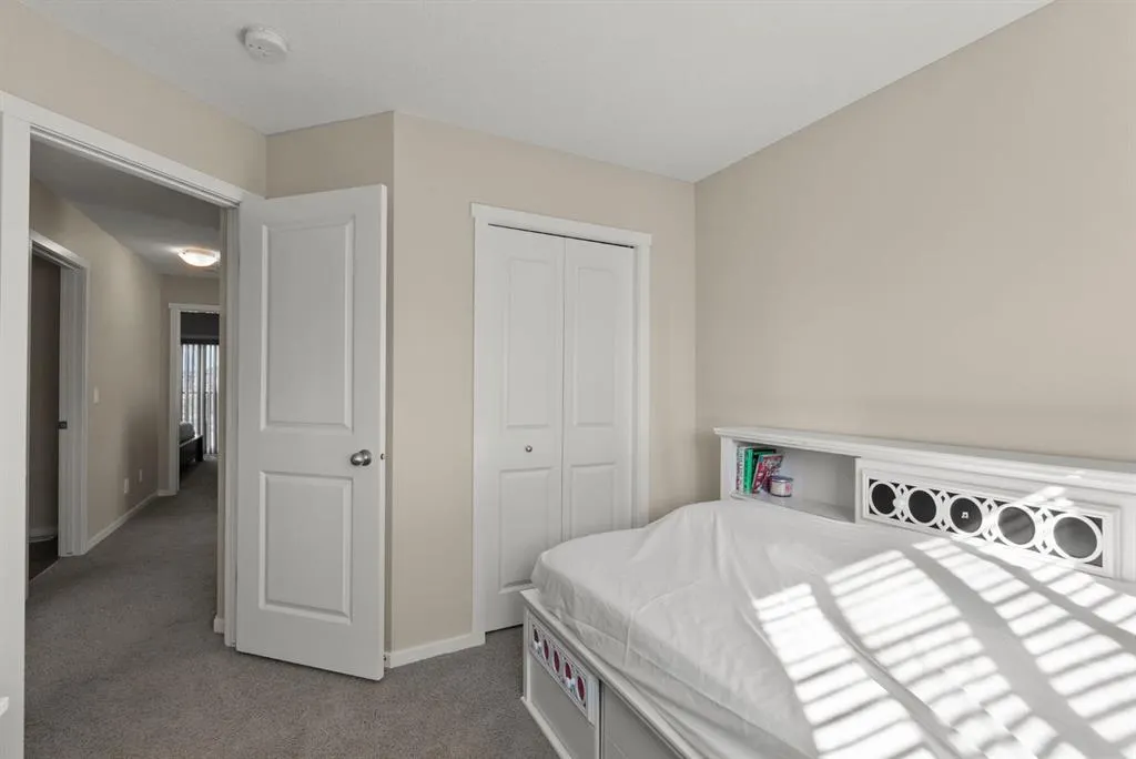 187 Savanna Parade NE