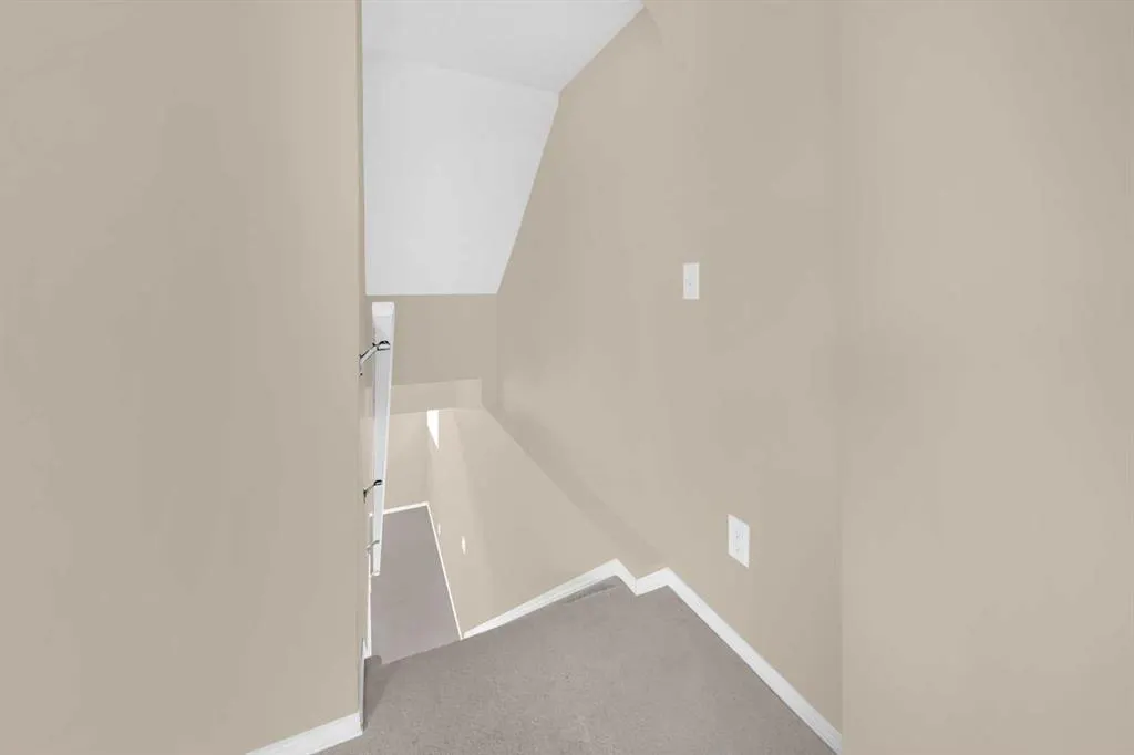 5 Saddlebrook Common NE