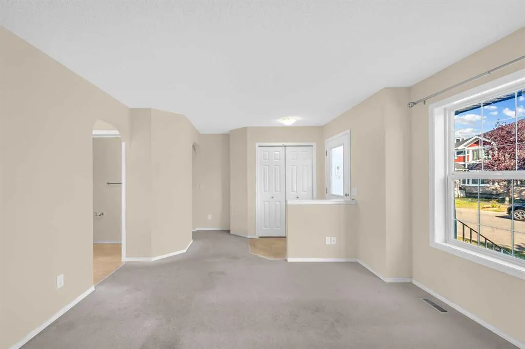 5 Saddlebrook Common NE