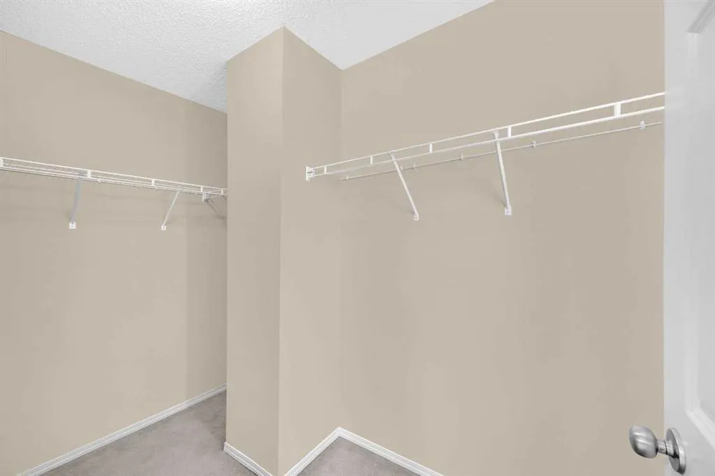 5 Saddlebrook Common NE