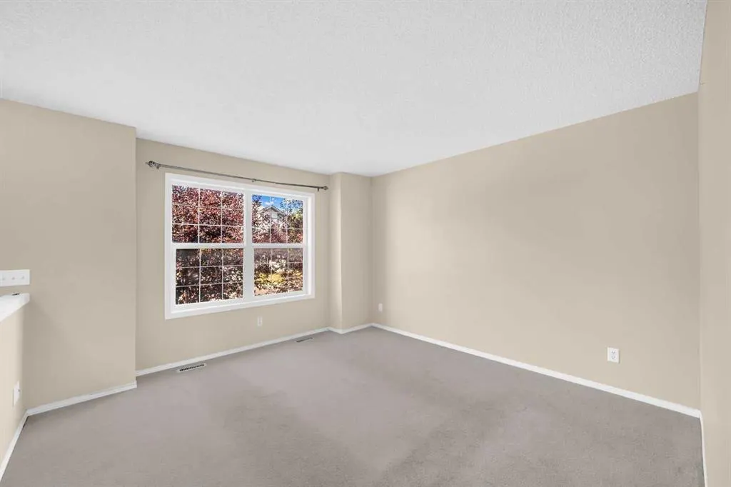 5 Saddlebrook Common NE