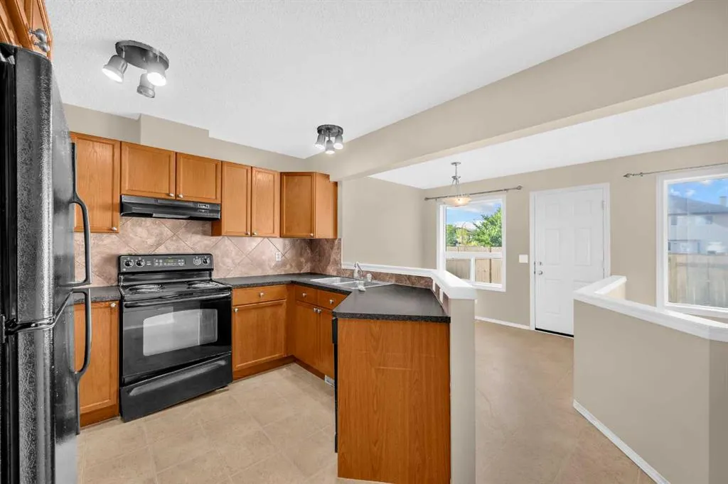 5 Saddlebrook Common NE