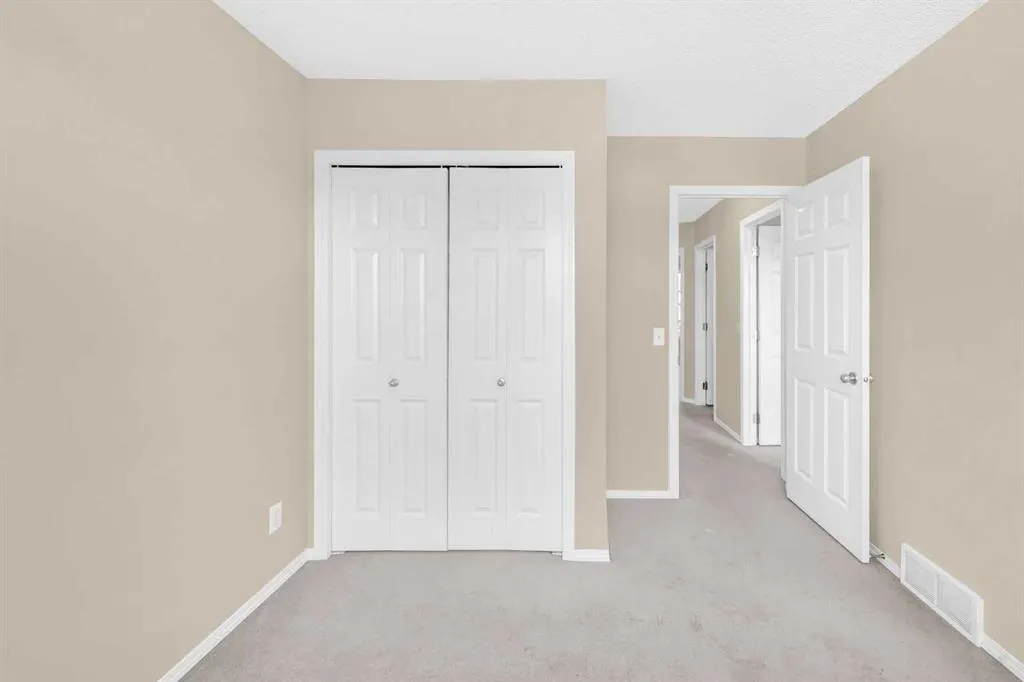 5 Saddlebrook Common NE