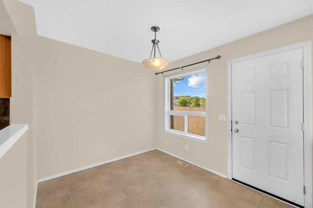 5 Saddlebrook Common NE