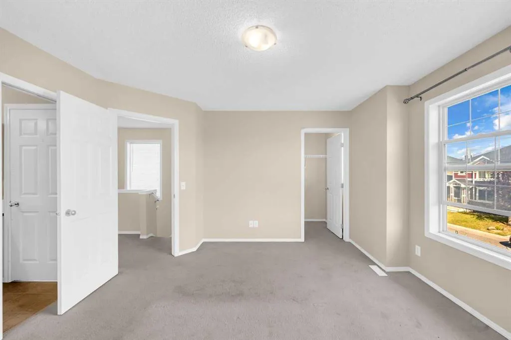 5 Saddlebrook Common NE