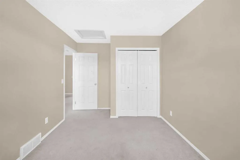 5 Saddlebrook Common NE