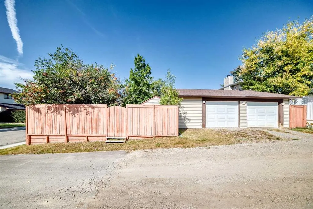 108 Jensen Place NE