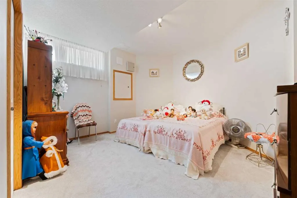 16 Arbour Estates View NW