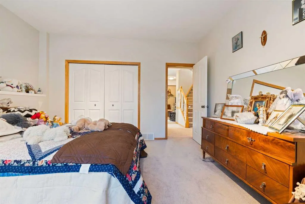 16 Arbour Estates View NW