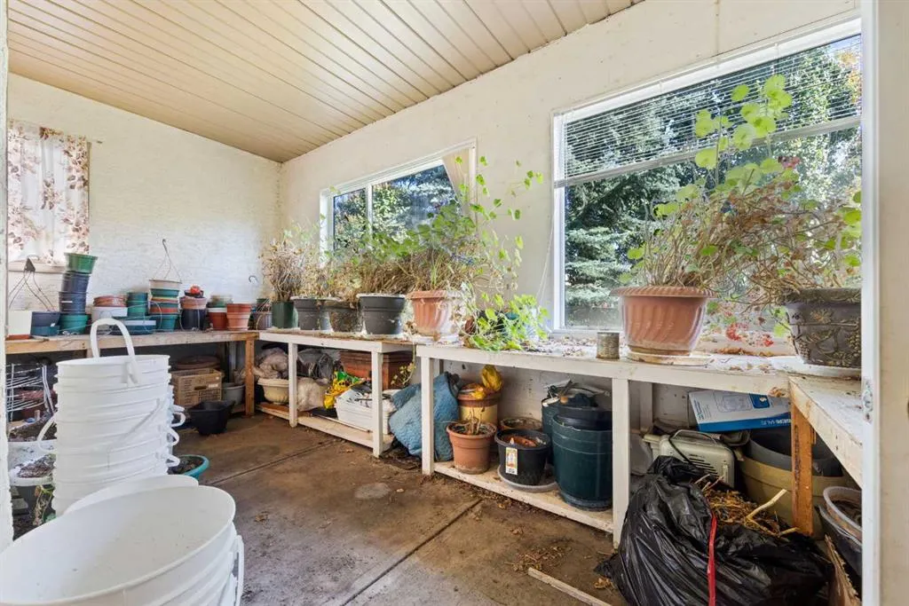 16 Arbour Estates View NW