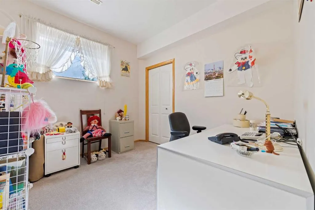 16 Arbour Estates View NW