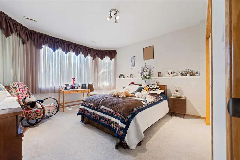 16 Arbour Estates View NW