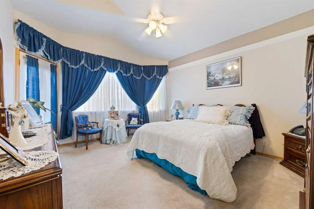 16 Arbour Estates View NW