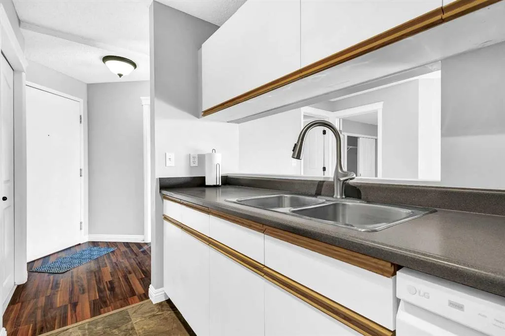 10 Dover Point SE, #309