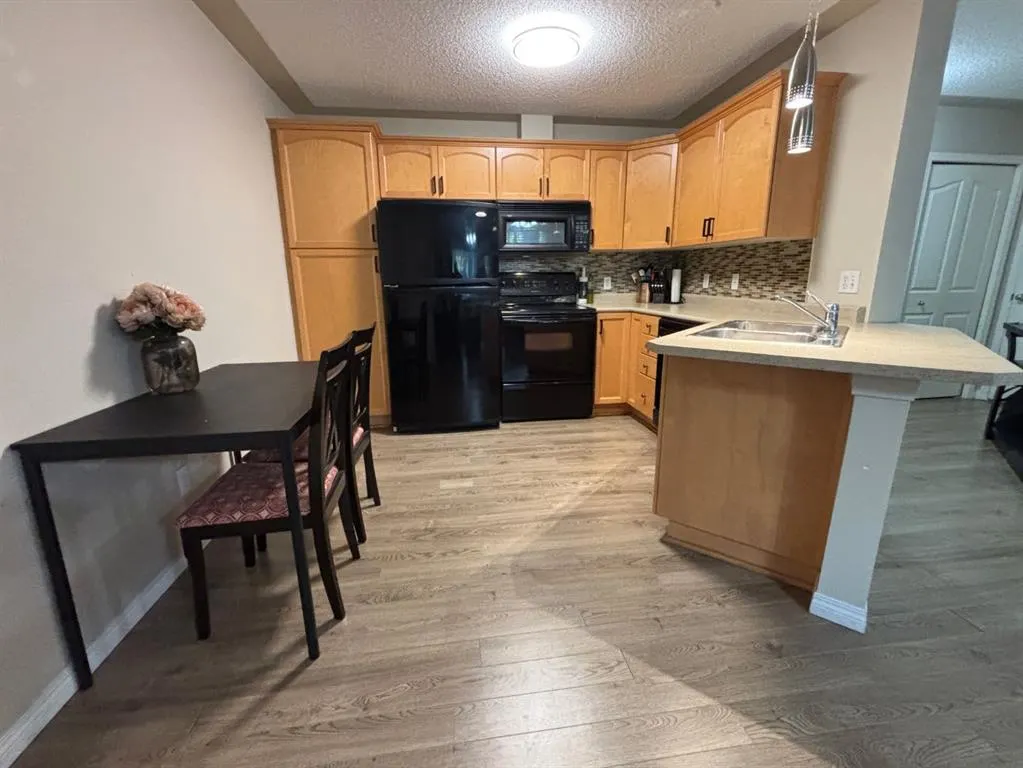 369 Rocky Vista Park NW, #116