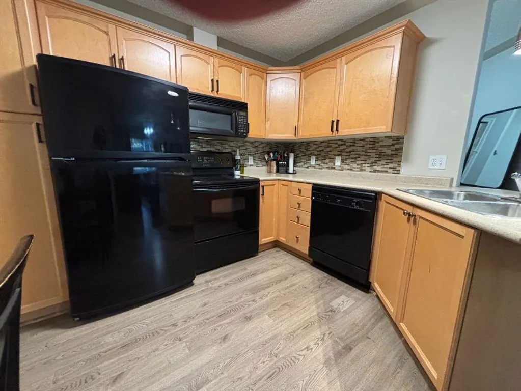 369 Rocky Vista Park NW, #116