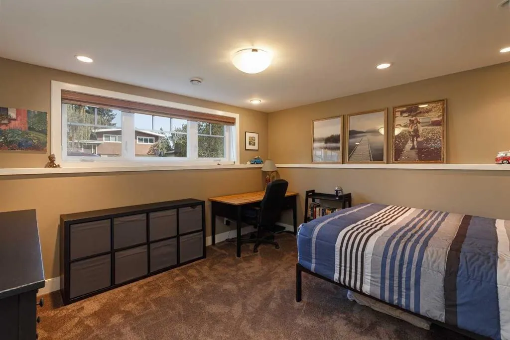 63 Cherovan Drive SW