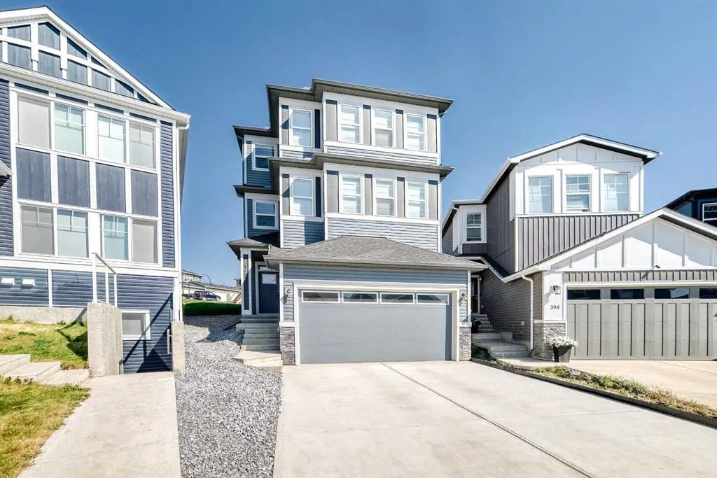 392 Carringvue Place NW