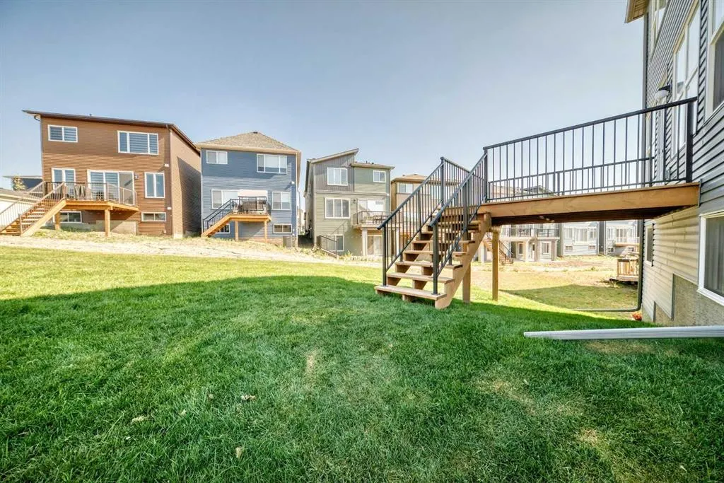 392 Carringvue Place NW