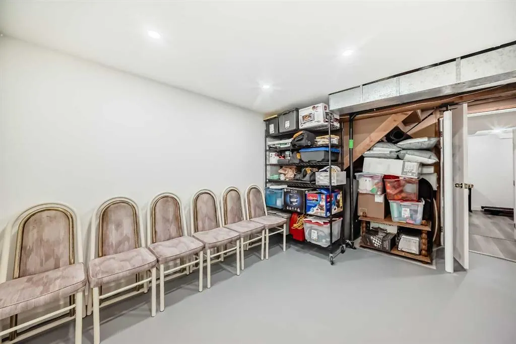 83 Castlebrook Way NE