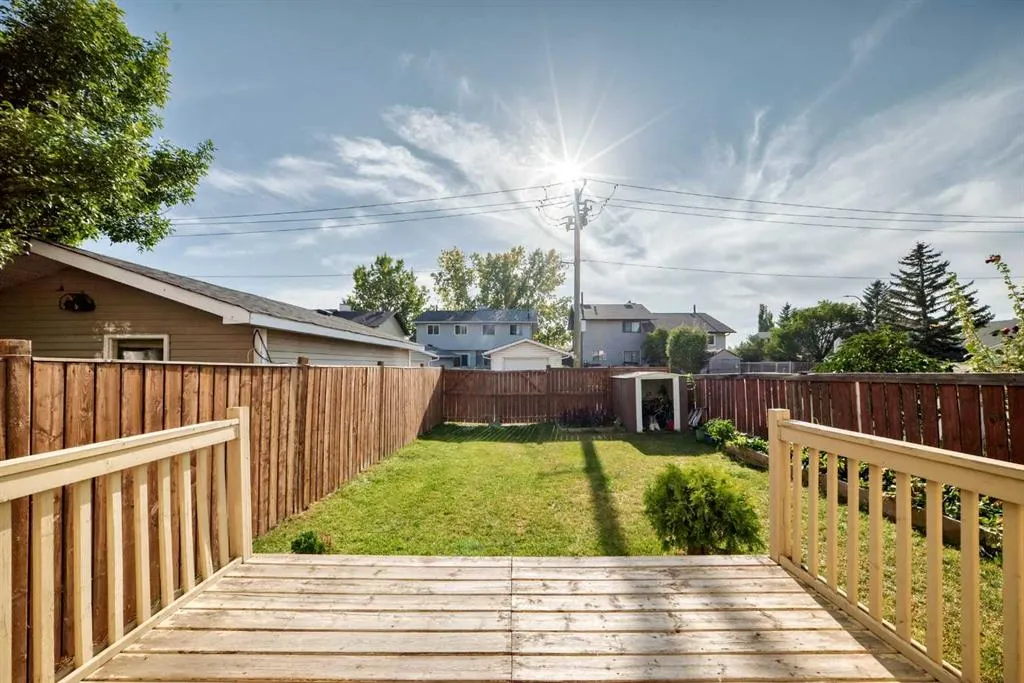 83 Castlebrook Way NE