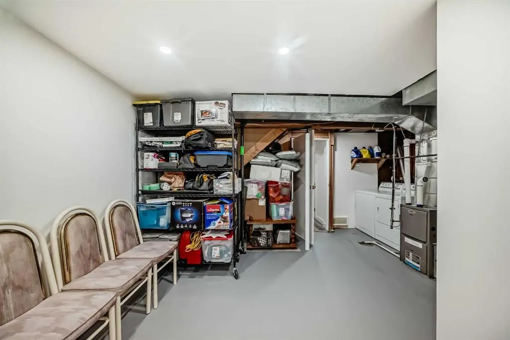 83 Castlebrook Way NE