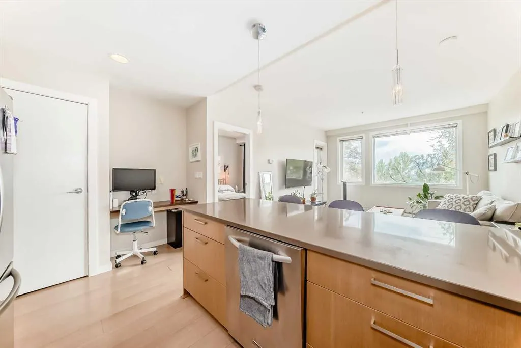 707 4 Street NE, #120