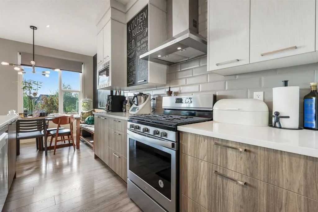 48 Seton Rise SE