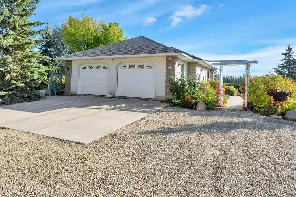 33016 Township Road 424A