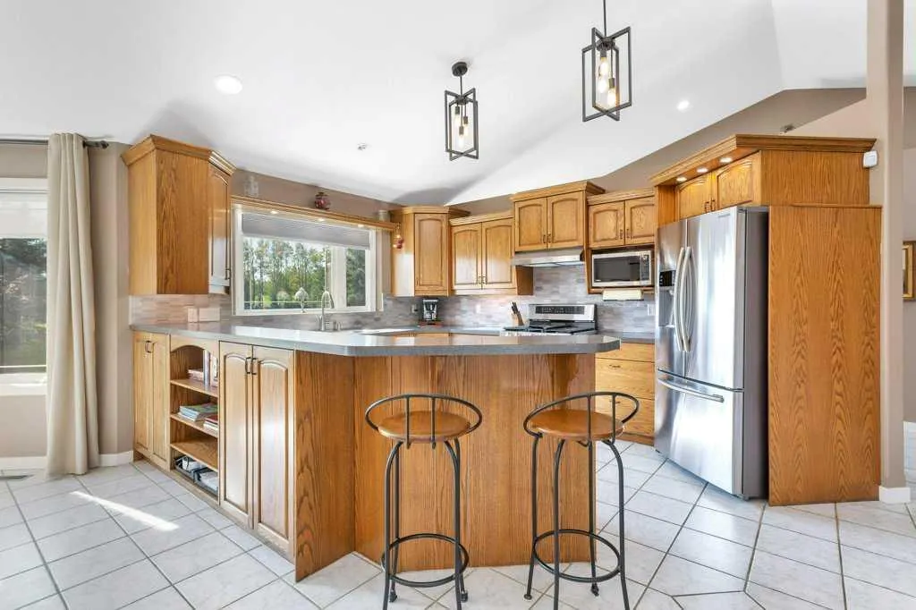 33016 Township Road 424A