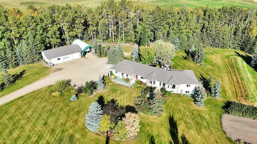 33016 Township Road 424A