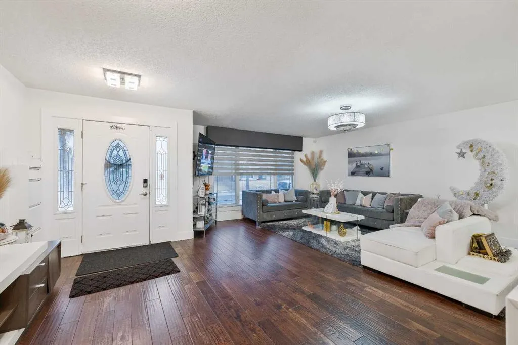 124 Whiteside Crescent NE