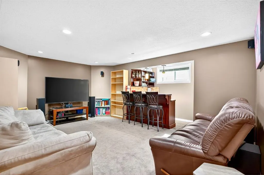118 Coopers Close SW