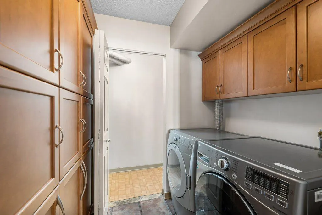 1100 8 Avenue SW, #1207