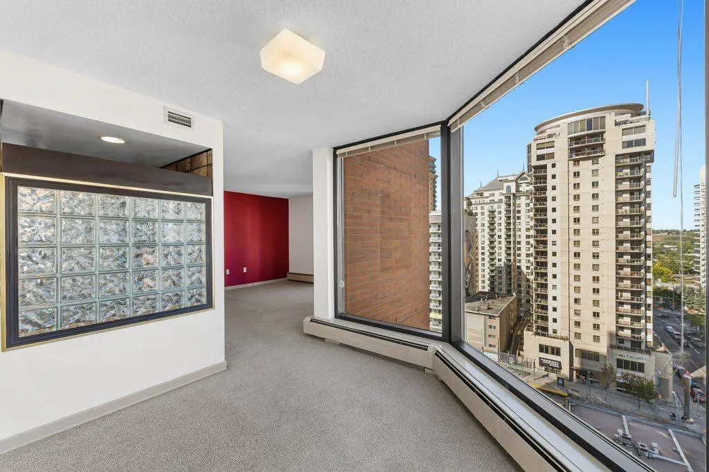 1100 8 Avenue SW, #1207