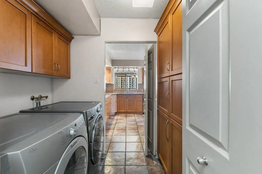 1100 8 Avenue SW, #1207