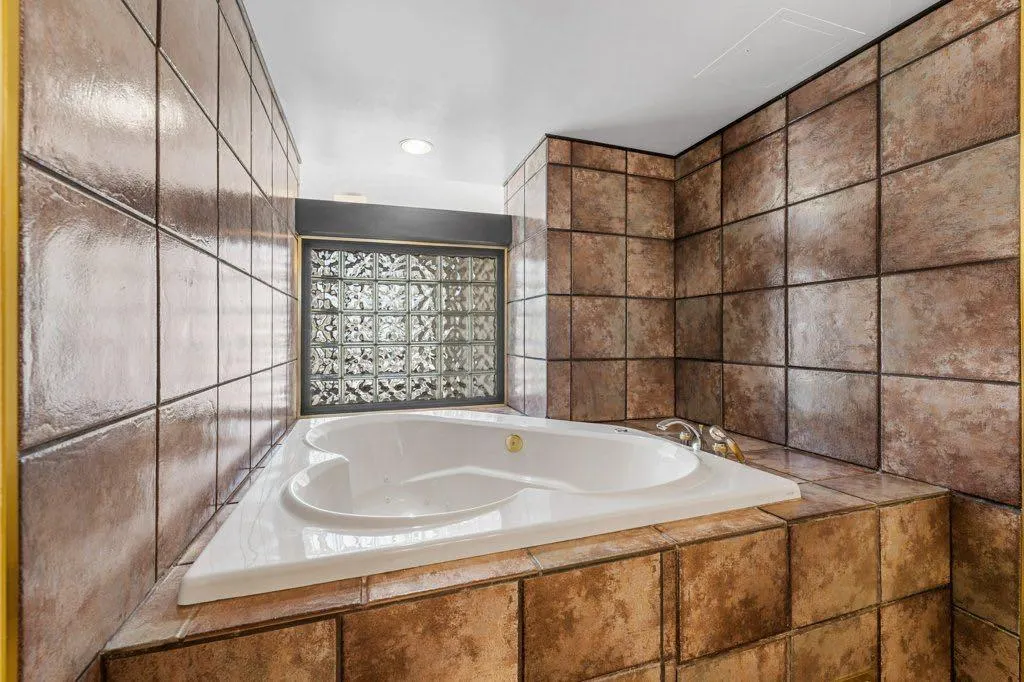 1100 8 Avenue SW, #1207