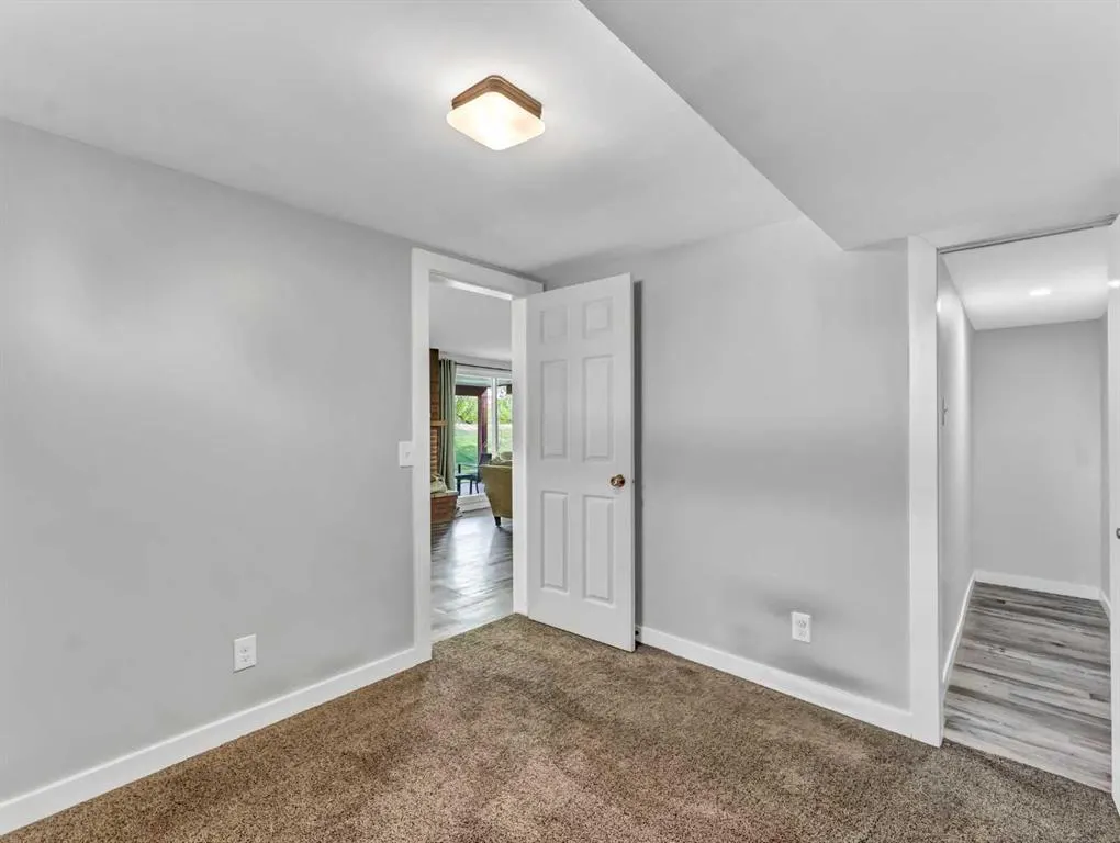 14 Finlay Court SW