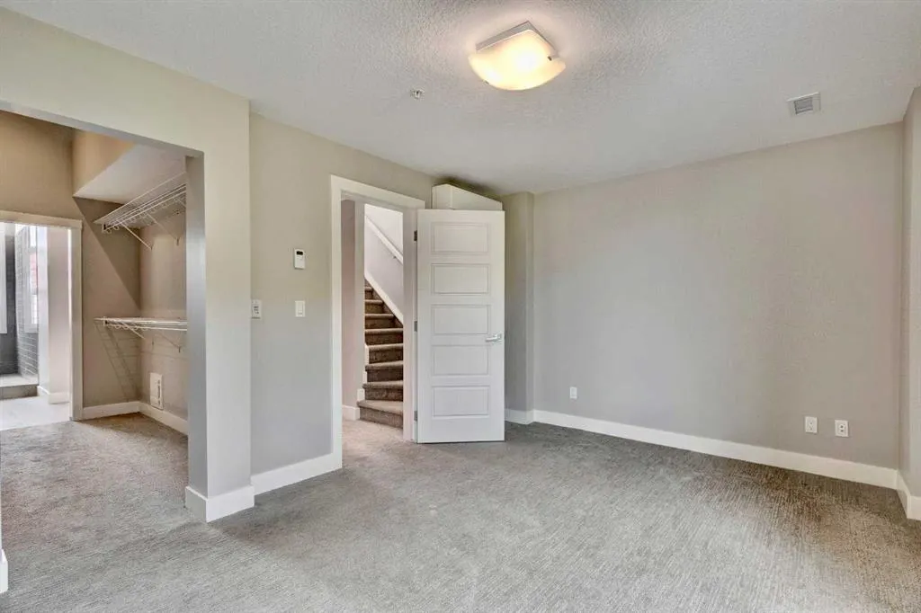 2717 17 Street SW, #204