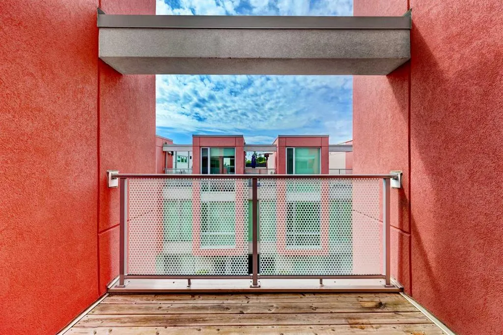 2717 17 Street SW, #204